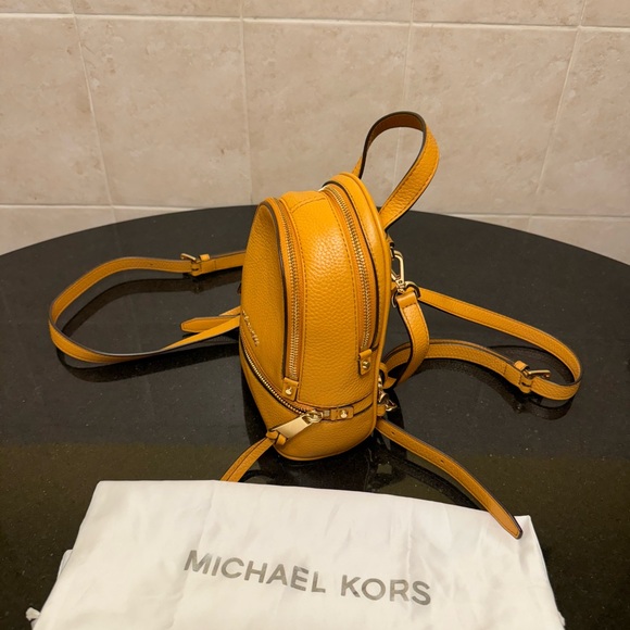 Mini Michael Kors Rhea backpack. - Picture 4 of 13